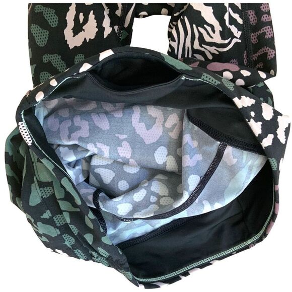 Calvin Klein Performance Leggings Capri Geometric Pattern Multi-Color Size M - Picture 7 of 9